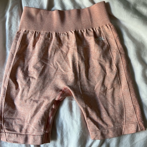 beaybl biker short & sports bra set - Picture 4 of 8